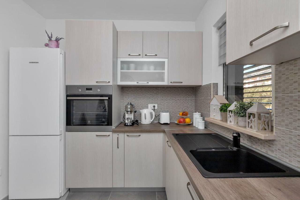 Apartment Amari Seaview Makarska Eksteriør billede